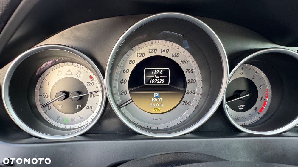 Mercedes-Benz Klasa C 180 BlueEFFICIENCY - 23