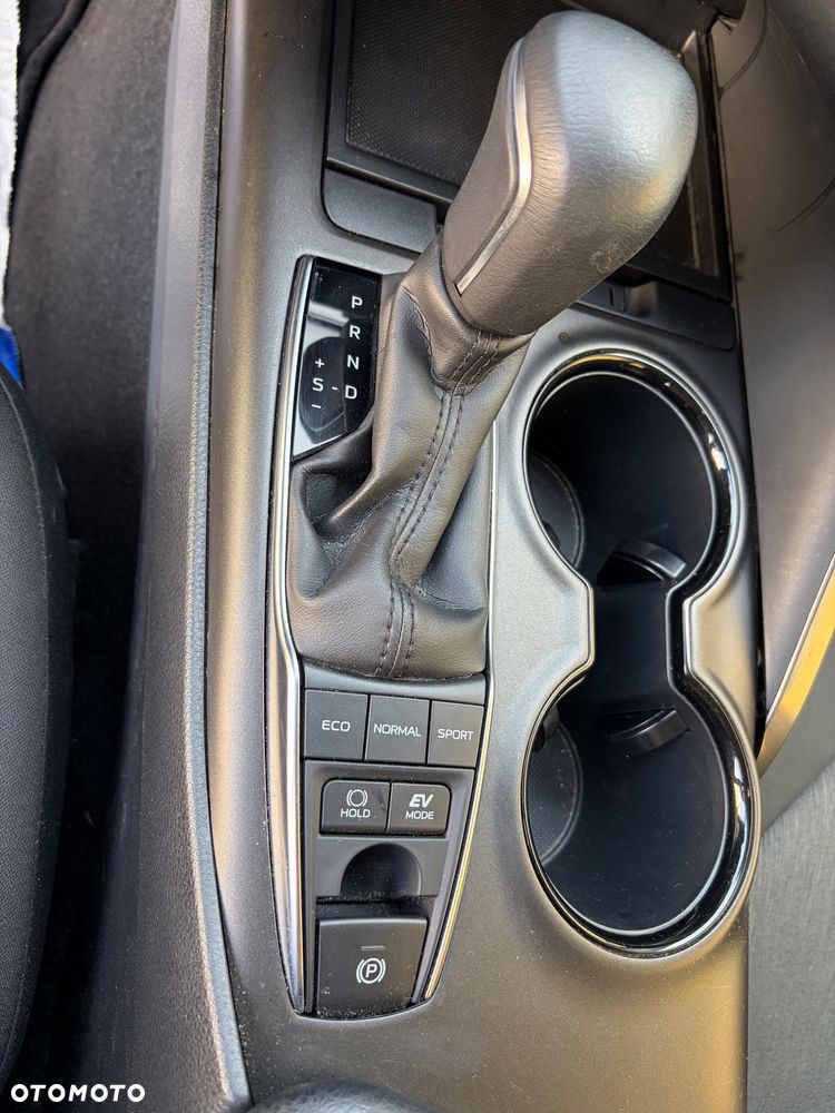 Toyota Camry 2.5 Hybrid Comfort CVT - 14