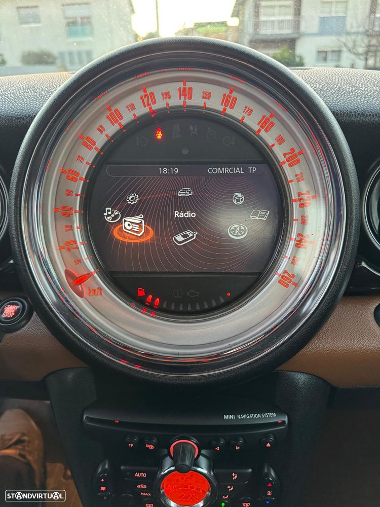 MINI 3 Portas Cooper D - 16