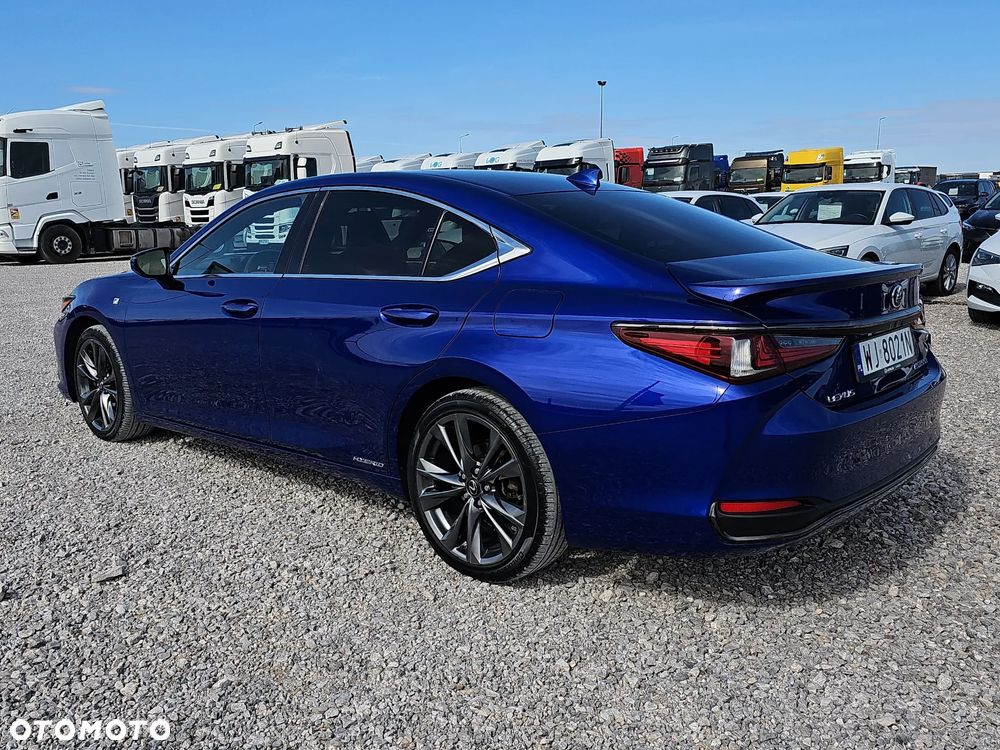 Lexus ES 300h F Sport - 7