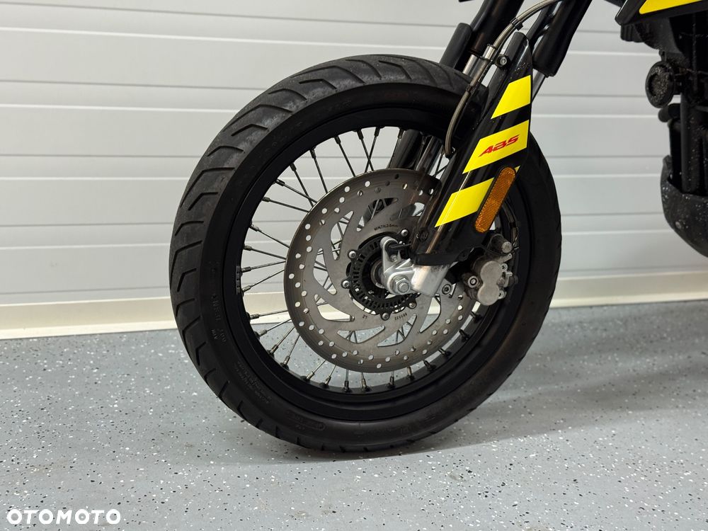 Aprilia SX - 17