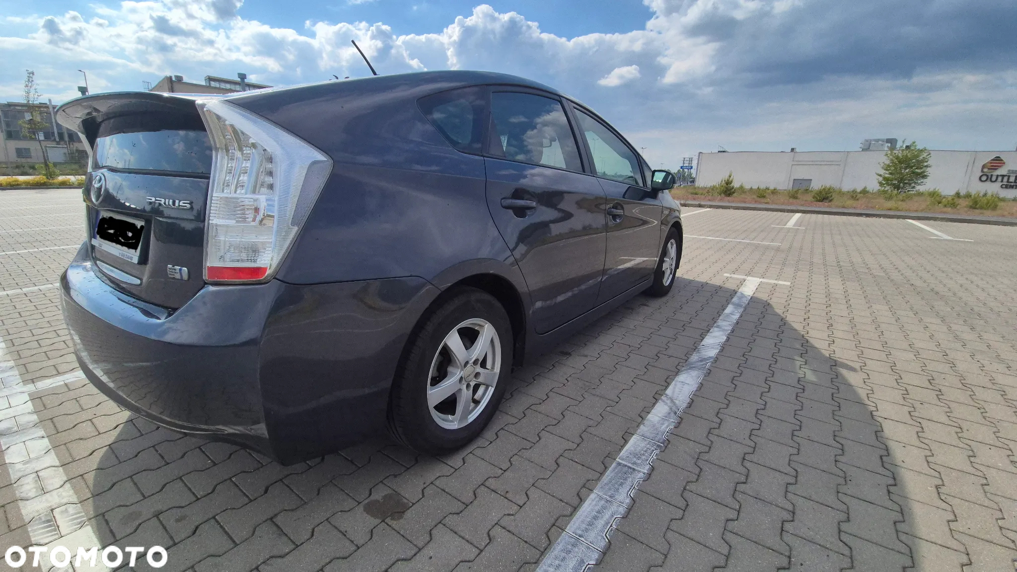 Toyota Prius (Hybrid) Executive - 5
