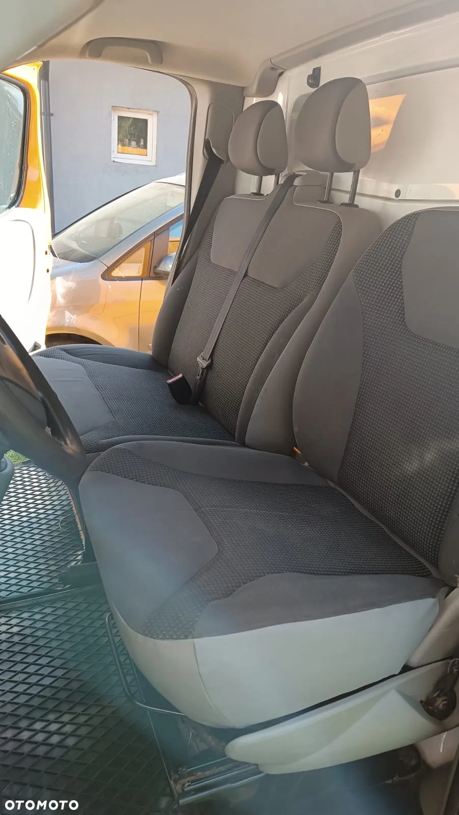 Opel Vivaro - 8