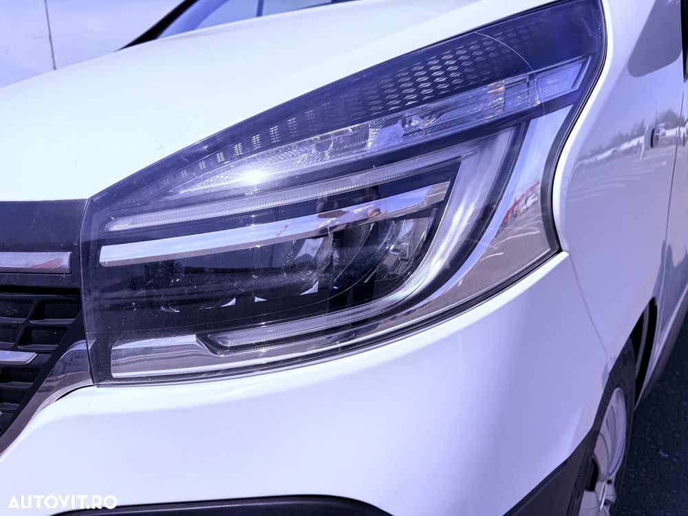 Renault Trafic - 13