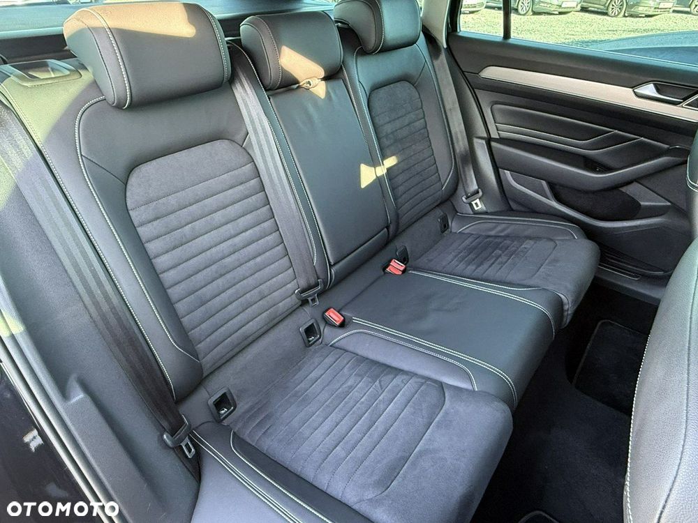 Volkswagen Passat Variant - 14