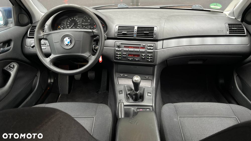 BMW Seria 3 318i - 15