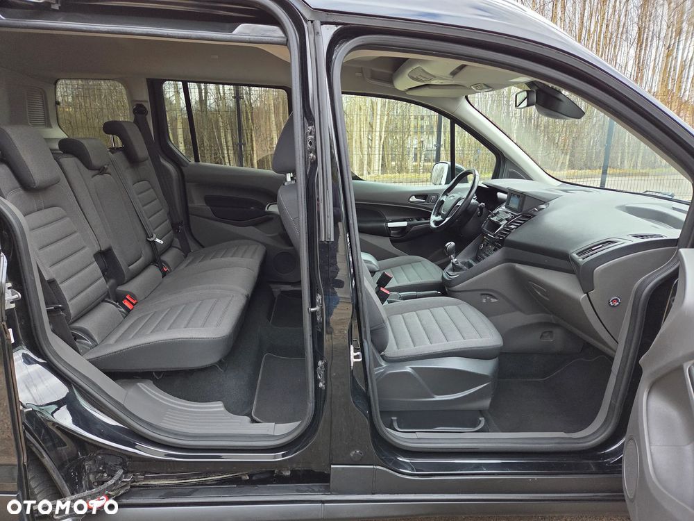 Ford Tourneo Connect 1.0 EcoBoost Start-Stop Titanium - 23