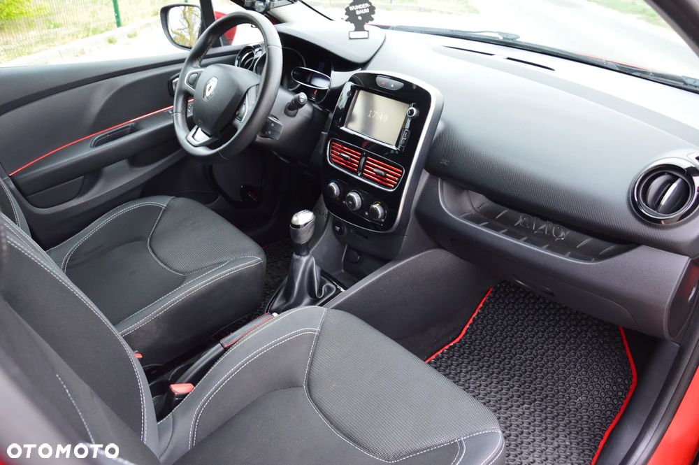 Renault Clio - 17