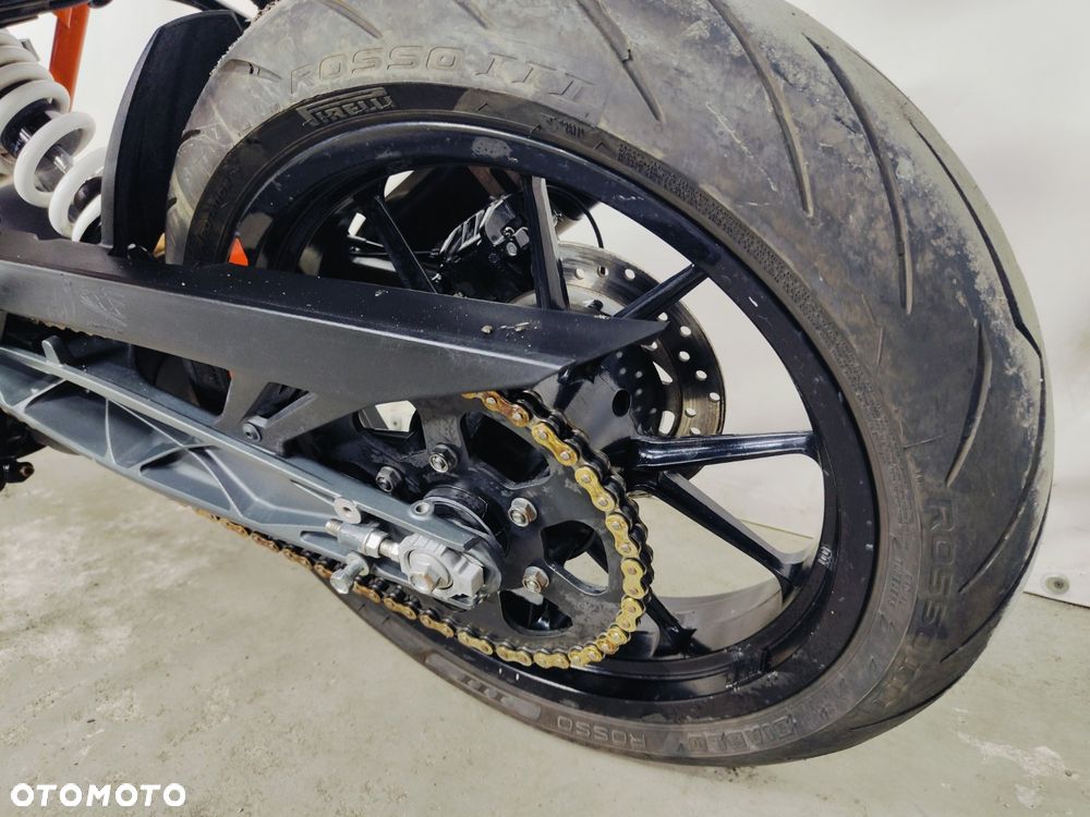 KTM Duke 125 - 24