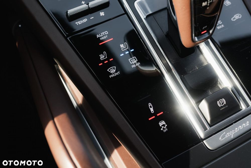 Porsche Cayenne Turbo - 27