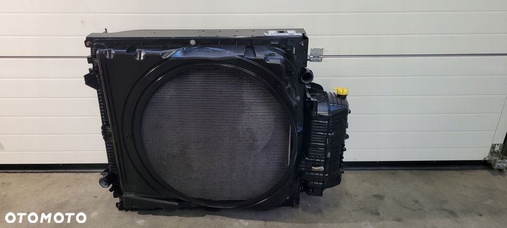 CHLODNICE MAN TGX E6 SZCZELNE ORYGINAŁ 90cm. - 1
