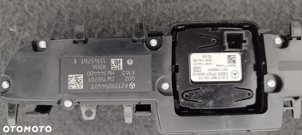 Mercedes w213 Panel Zegar A2139054403 - 2
