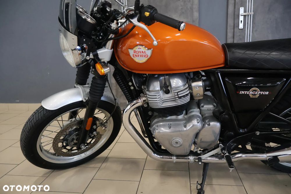 Royal Enfield Interceptor - 7