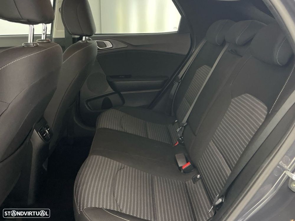 Kia XCeed 1.0 T-GDI Tech - 12