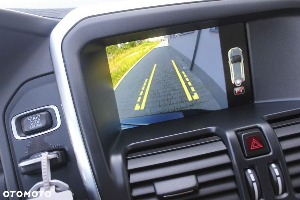 Volvo XC 60 D4 Drive-E Momentum - 16