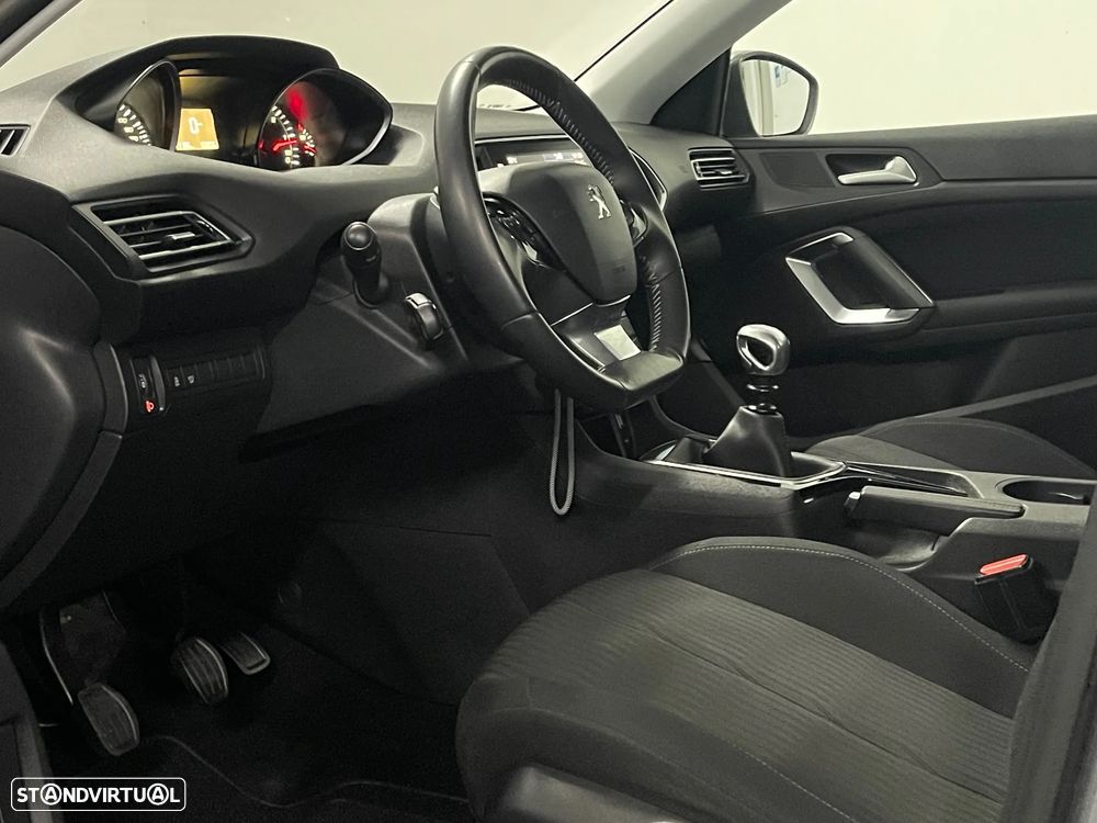 Peugeot 308 1.6 e-HDi Active - 13