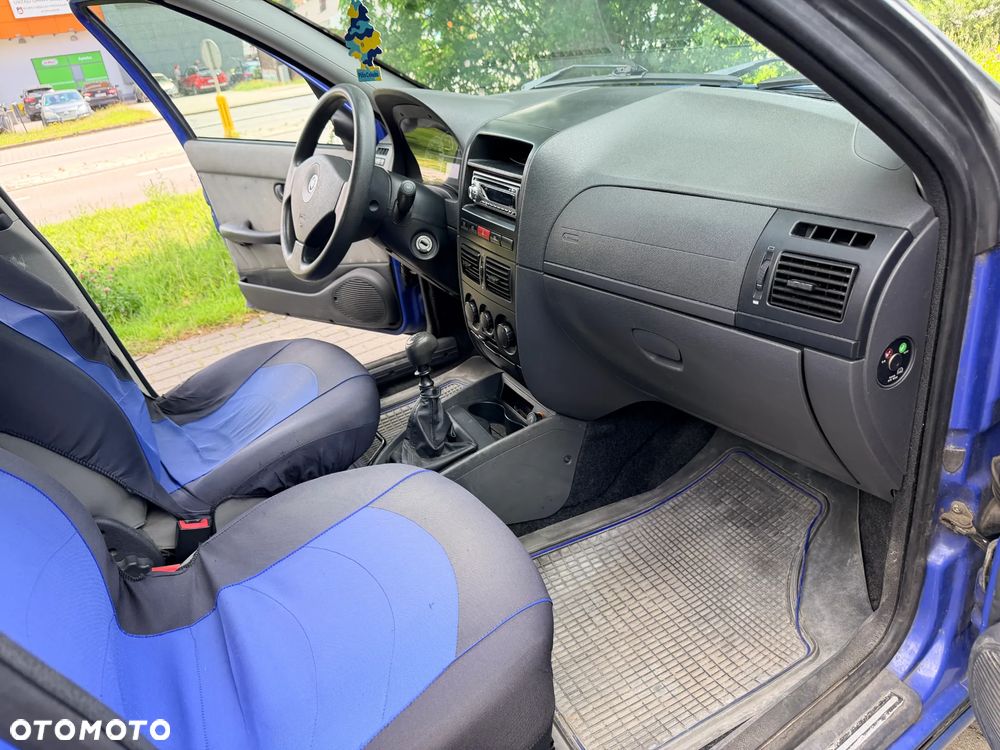 Fiat Albea 1.4 Fresh - 12