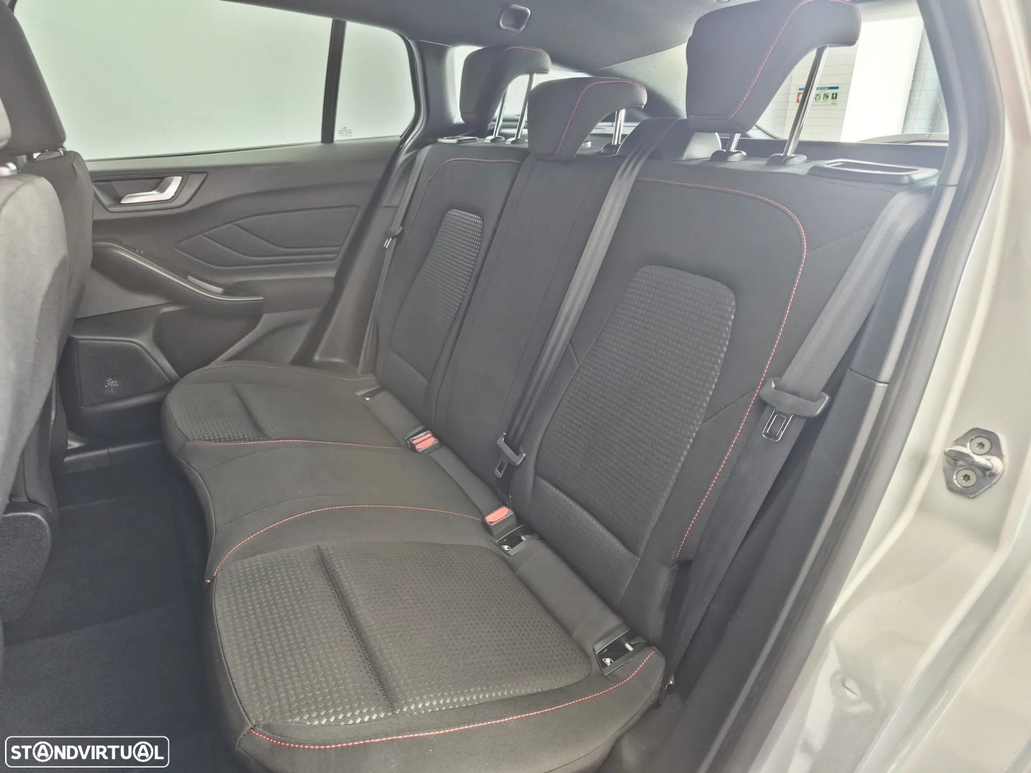 Ford Focus SW 1.0 EcoBoost MHEV ST-Line - 14
