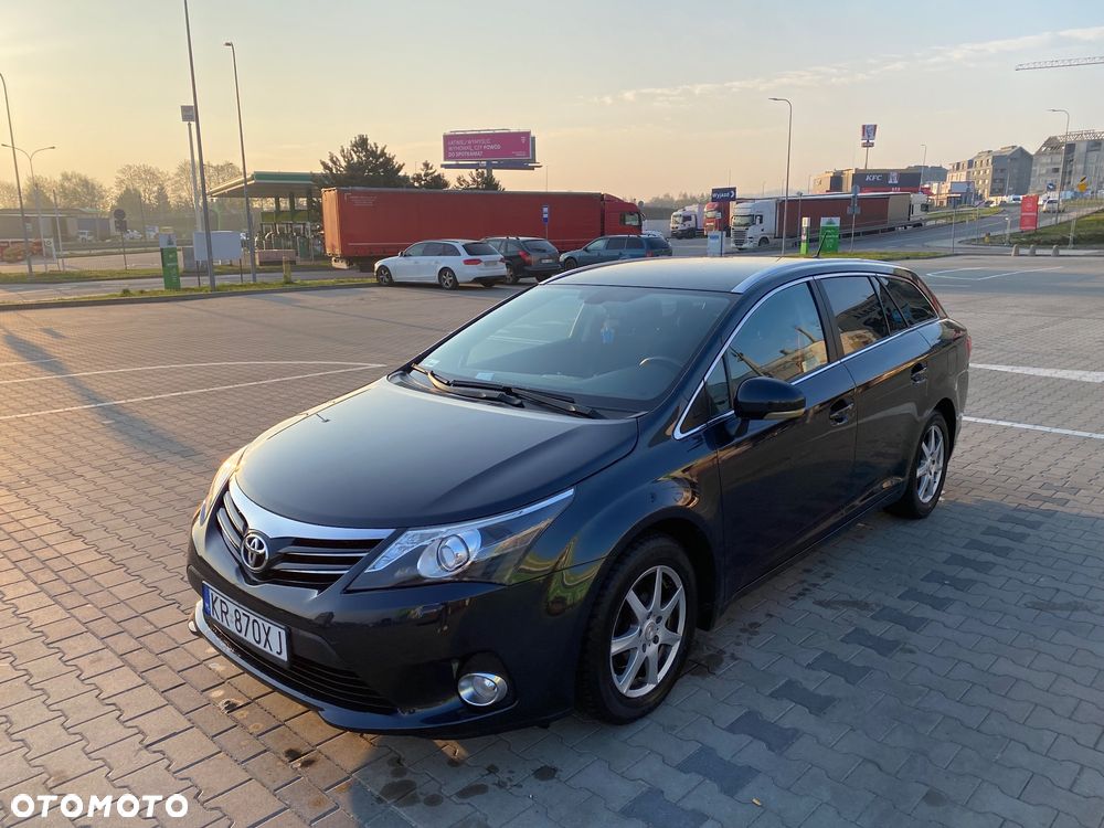 Toyota Avensis 2.0 D-4D Premium - 1