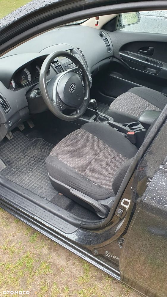 Kia Ceed 1.6 Crdi Comfort - 24