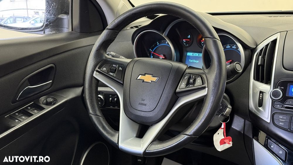 Chevrolet Cruze - 14