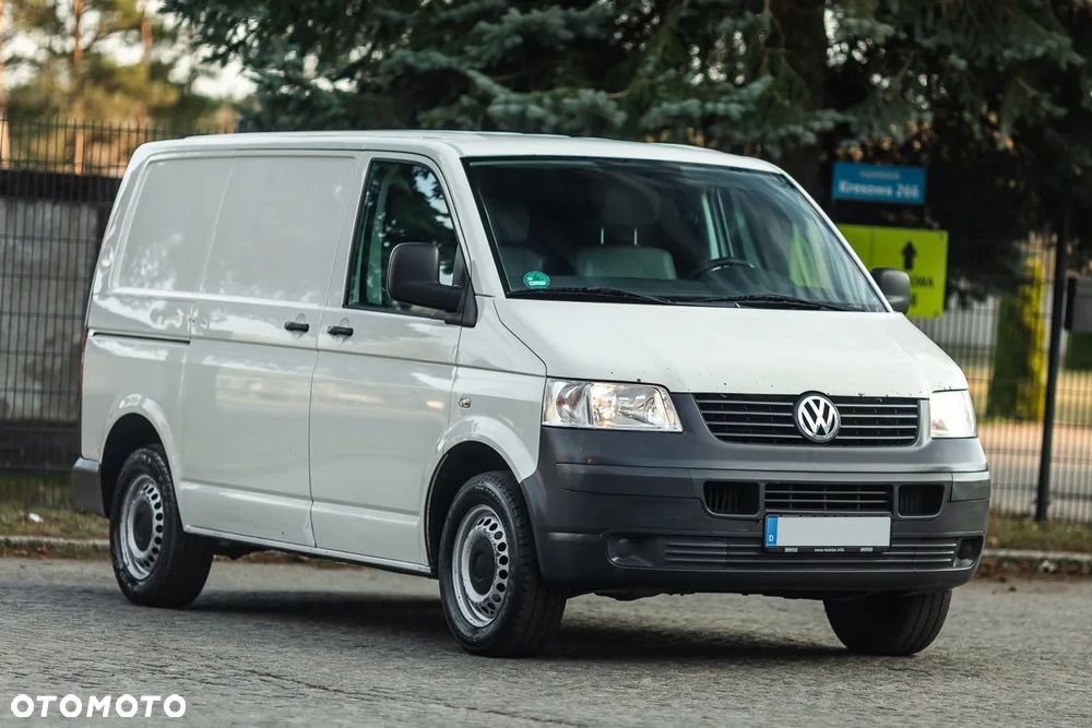 Volkswagen T5 Transporter - 1