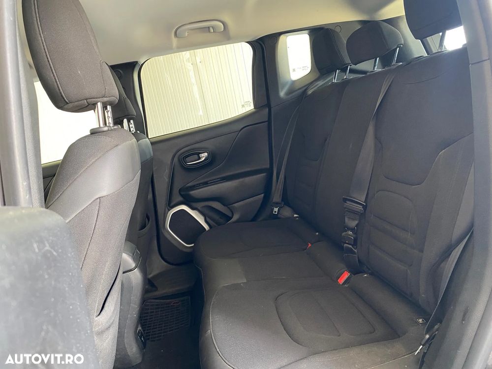 Jeep Renegade - 16