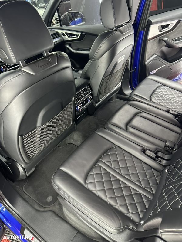 Audi SQ7 4.0 TDI quattro Tiptronic - 23