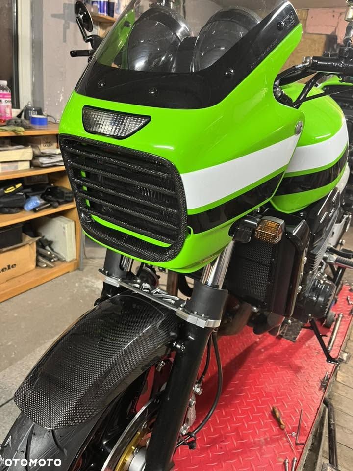 Kawasaki ZRX - 5