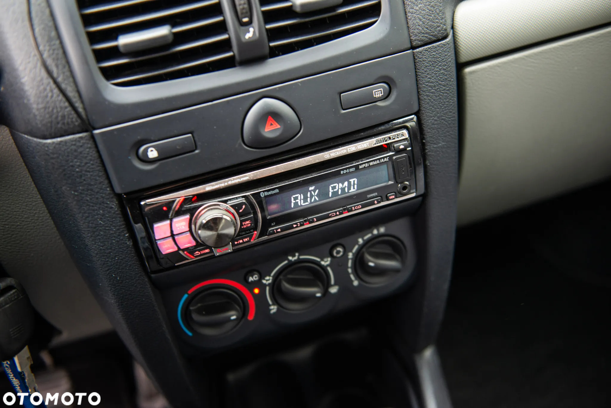 Renault Clio 1.2 Campus Authentique - 31