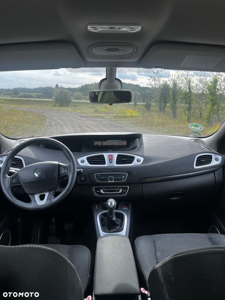 Renault Scenic - 8