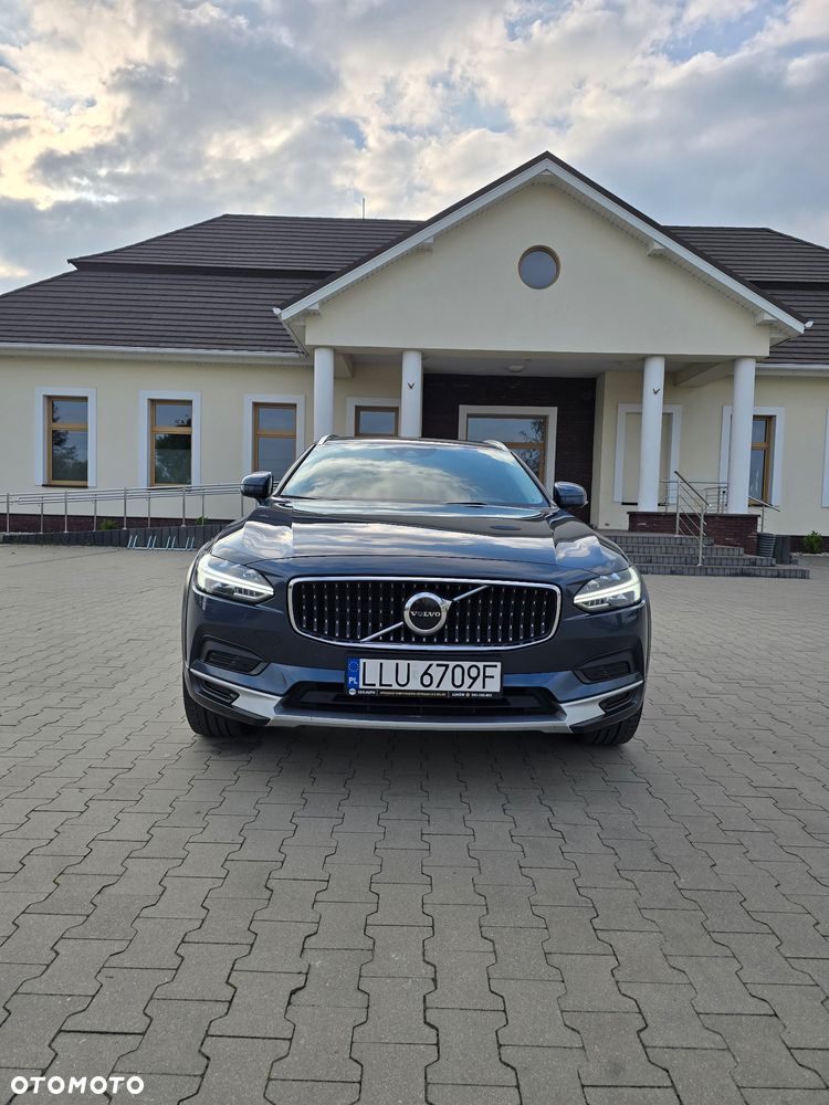 Volvo V90 Cross Country D5 AWD Geartronic - 2