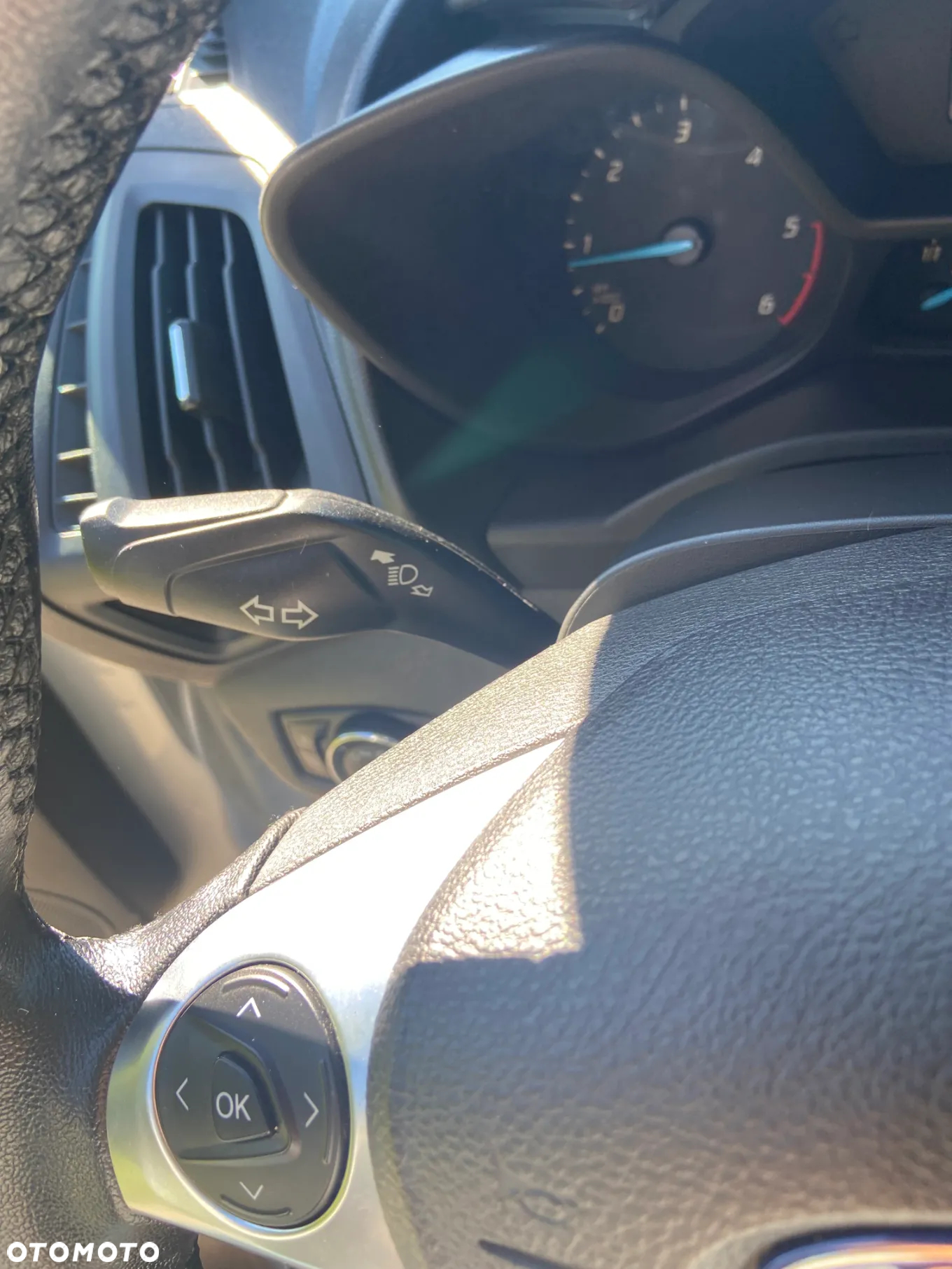 Ford Tourneo Connect 1.6 TDCi Trend - 25
