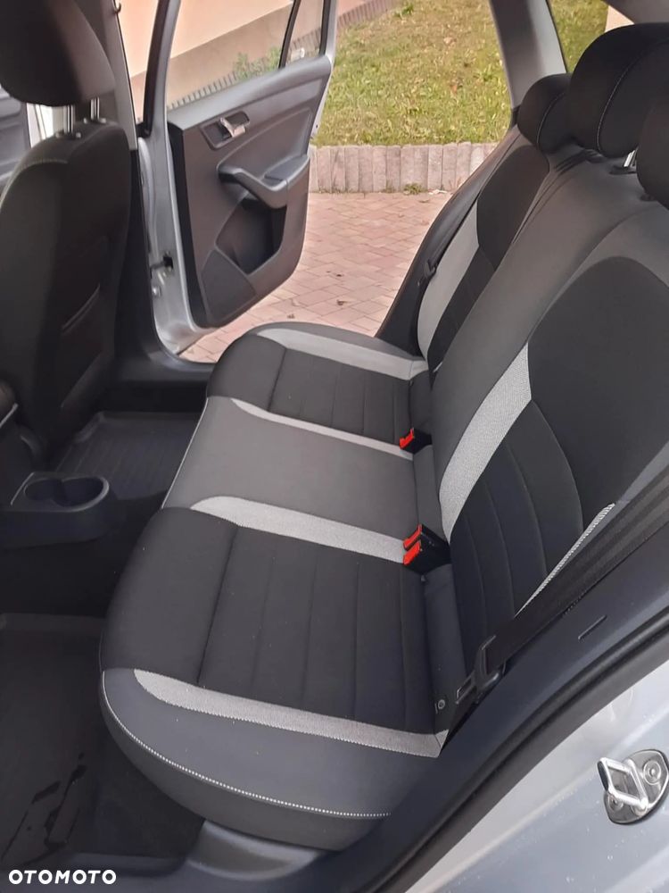 Skoda RAPID 1.6 TDI DPF Style - 8