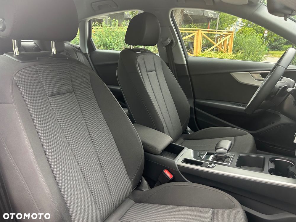 Audi A4 Limousine 35 TFSI mHEV Advanced S tronic - 15