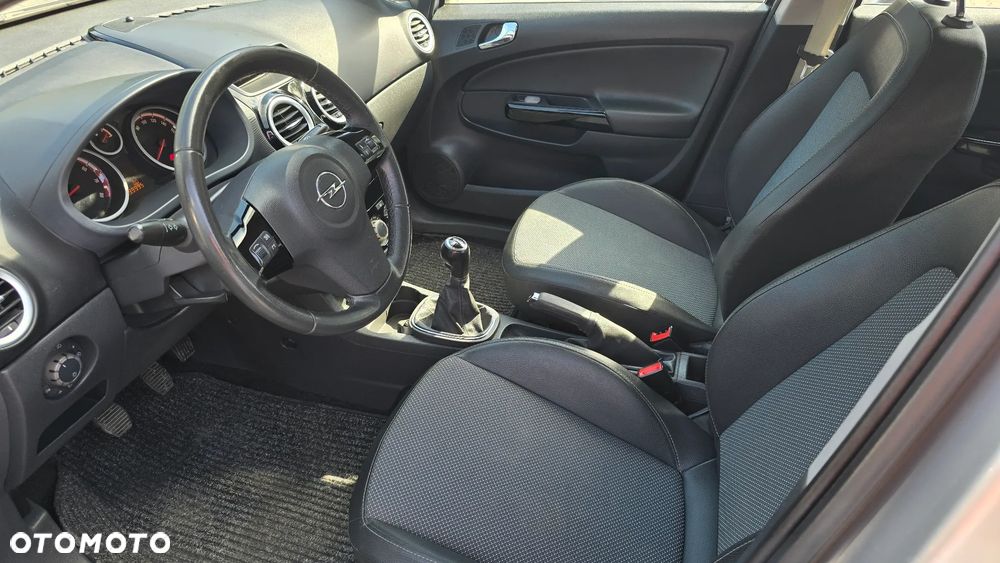 Opel Corsa 1.4 16V Innovation - 13