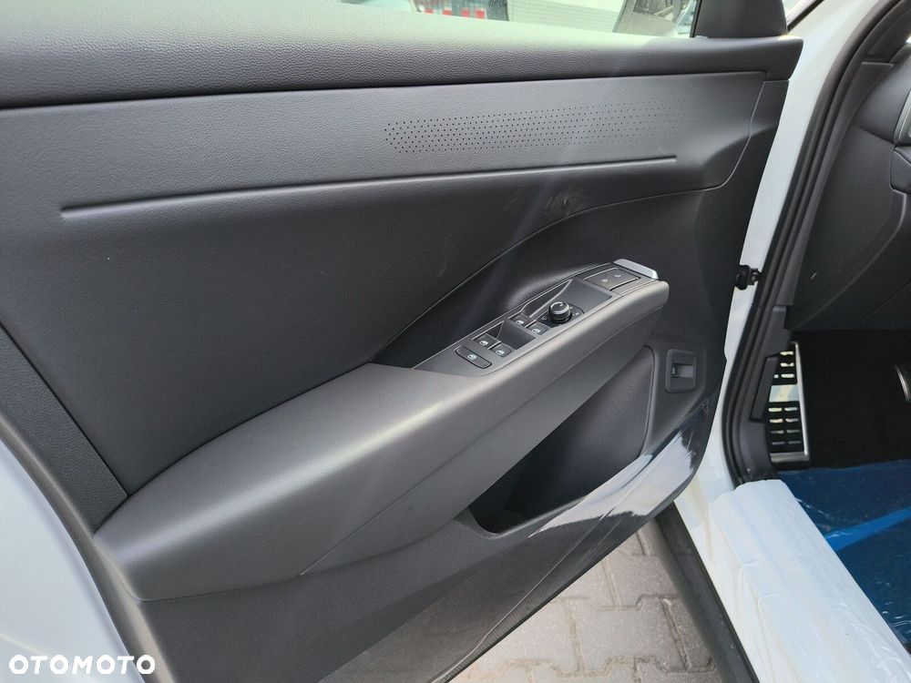 Volkswagen T-Roc - 10