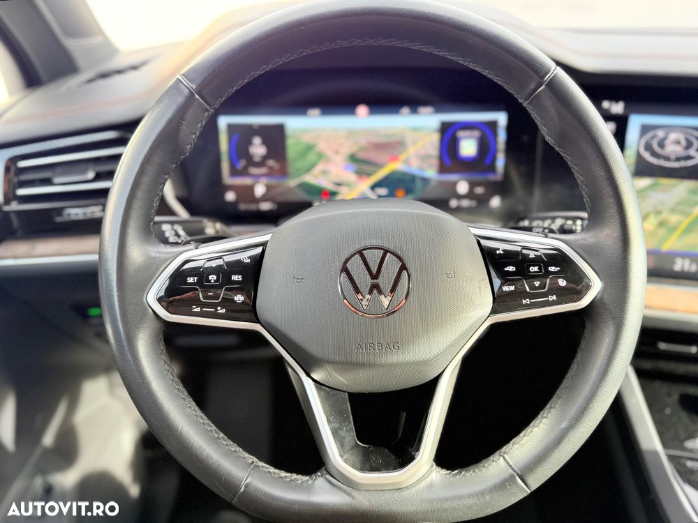 Volkswagen Touareg V6 TSI 4MOTION Elegance - 22