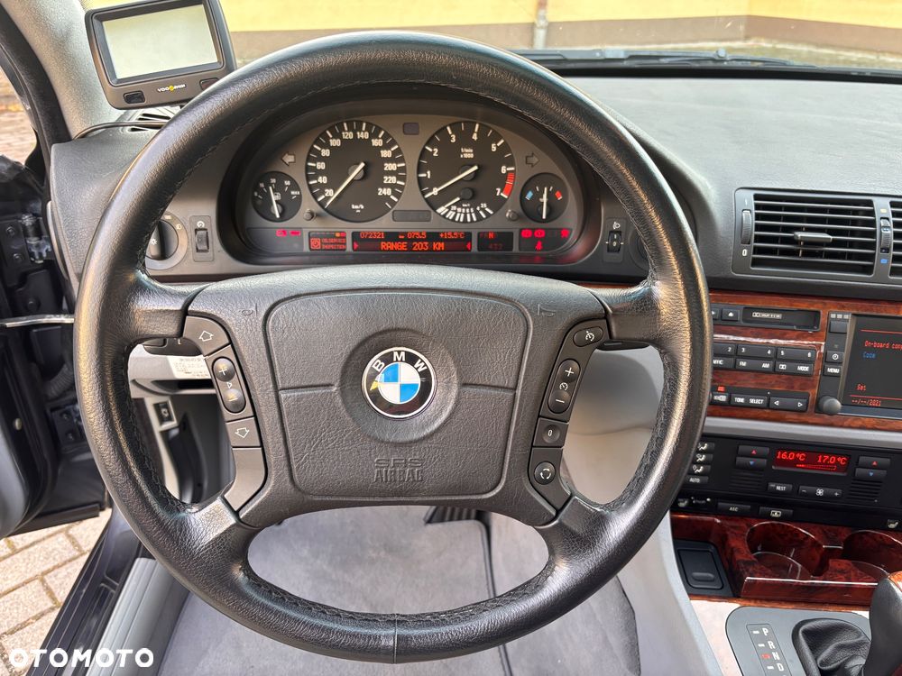 BMW Seria 5 - 22