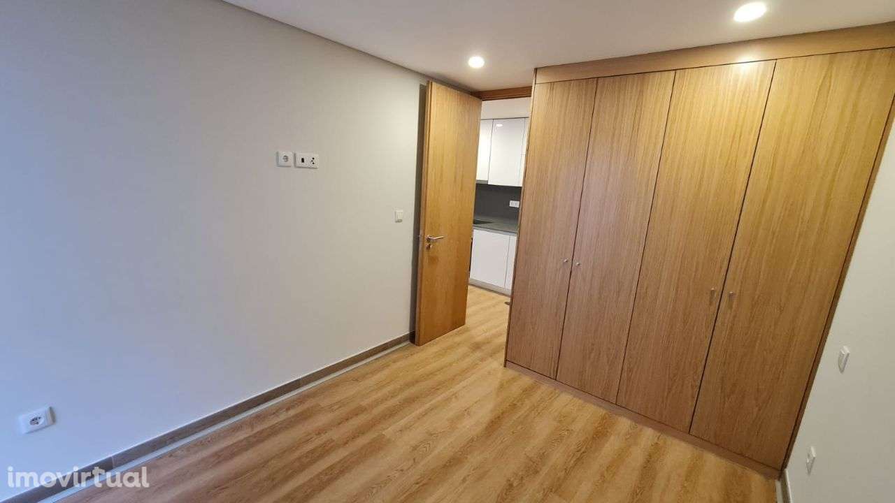 T1 na Rua Soares dos Reis - Vila Nova de Gaia - Grande imagem: 5/8