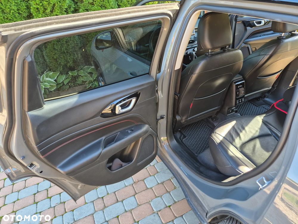 Jeep Compass - 25