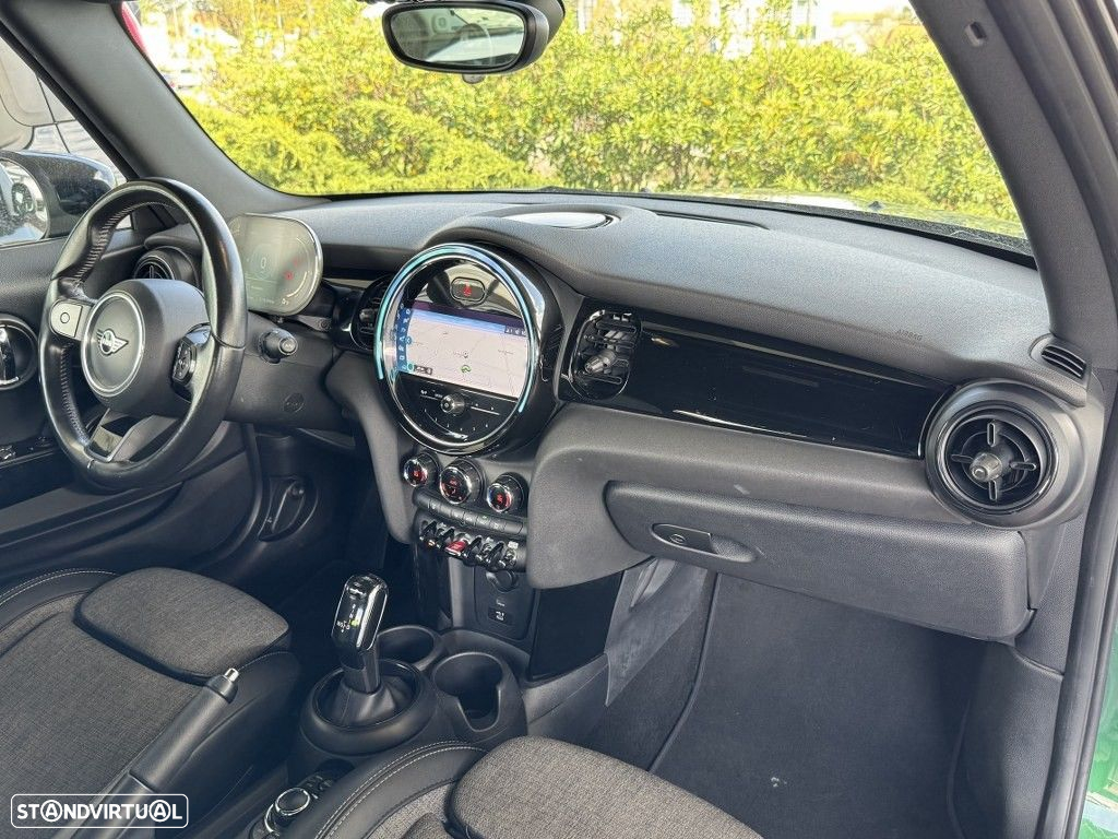 MINI Cabrio Cooper Premium Essential Auto - 24
