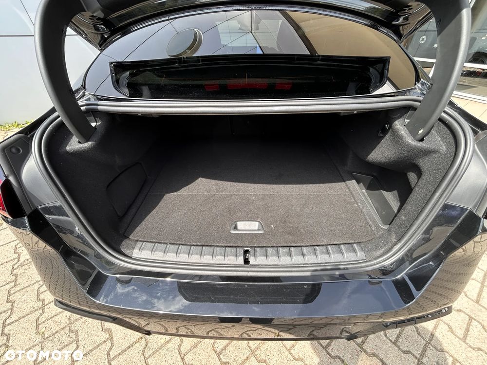 BMW Seria 2 220d mHEV - 13