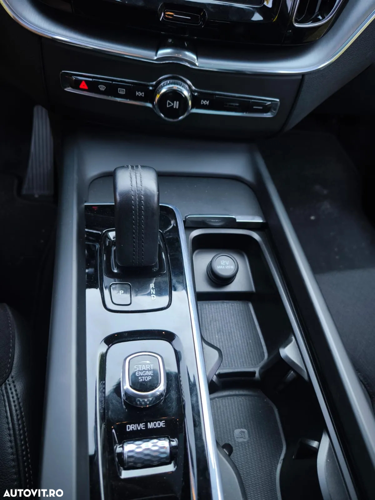 Volvo XC 60 B4 D AWD Geartronic Momentum - 19