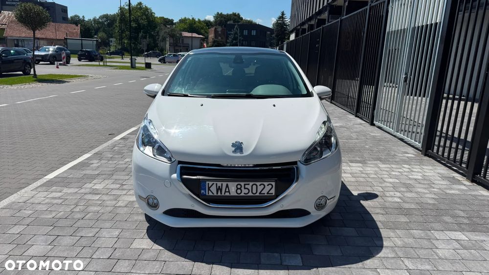 Peugeot 208 - 33