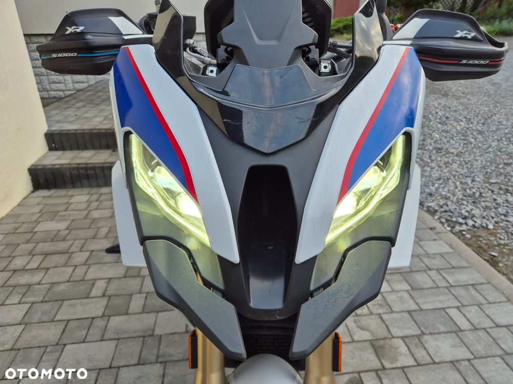 BMW XR - 25