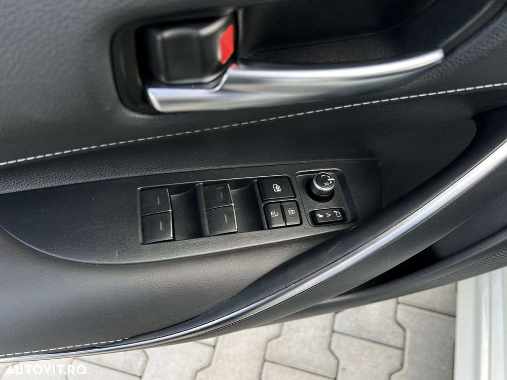 Toyota Corolla 1.8 HSD Exclusive interior Negru - 21