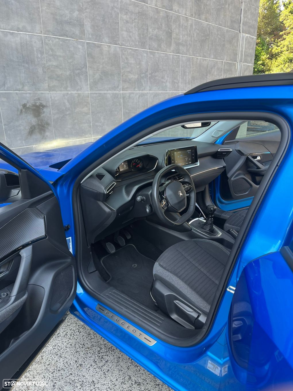 Peugeot 2008 1.2 PureTech Allure Pack - 11