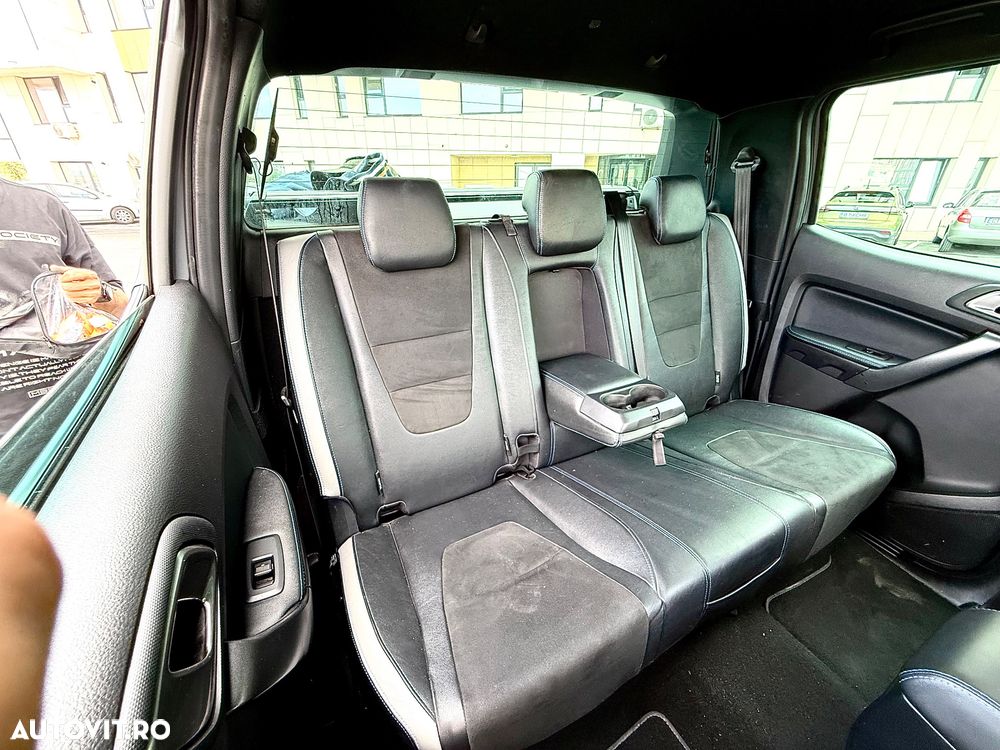 Ford Raptor - 32