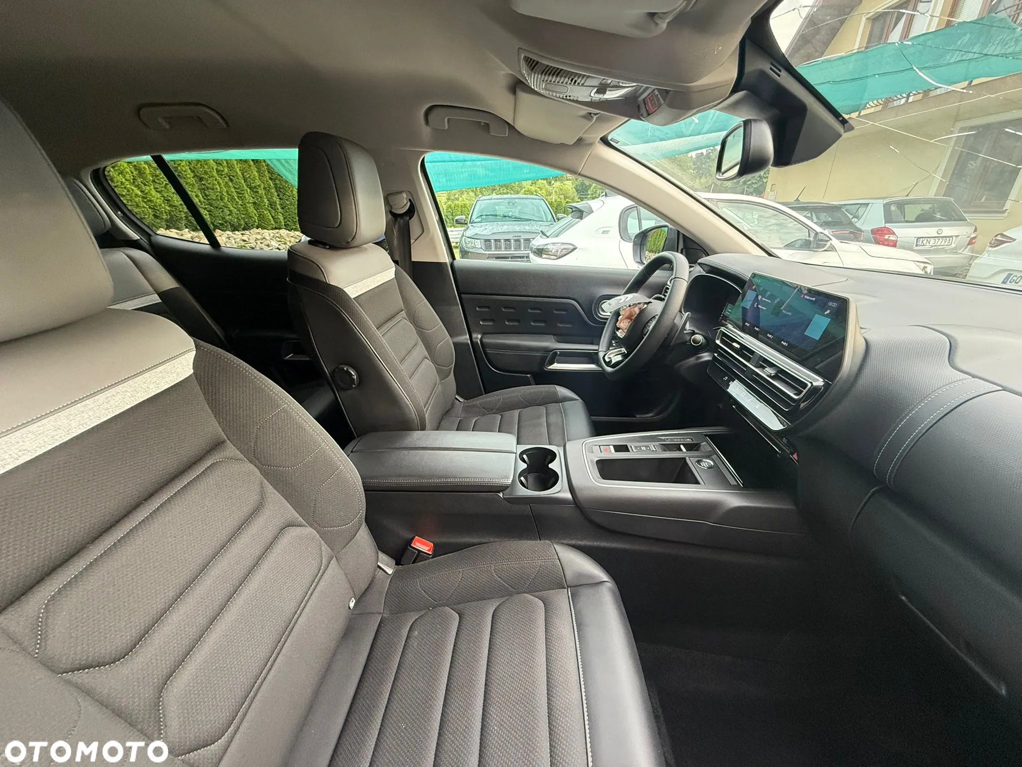 Citroën C5 Aircross Hybrid 225 e.EAT8 FEEL PACK - 11